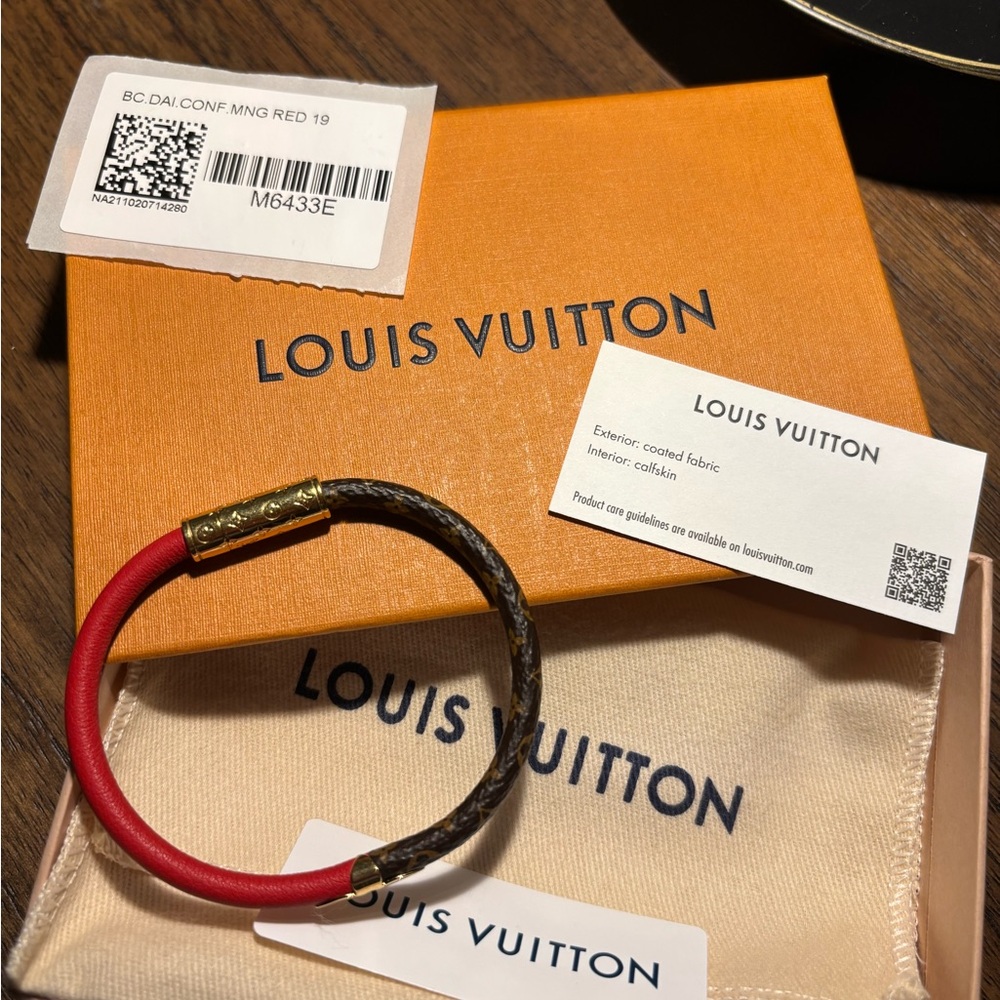 Louis Vuitton Daily Confidencential bracelet